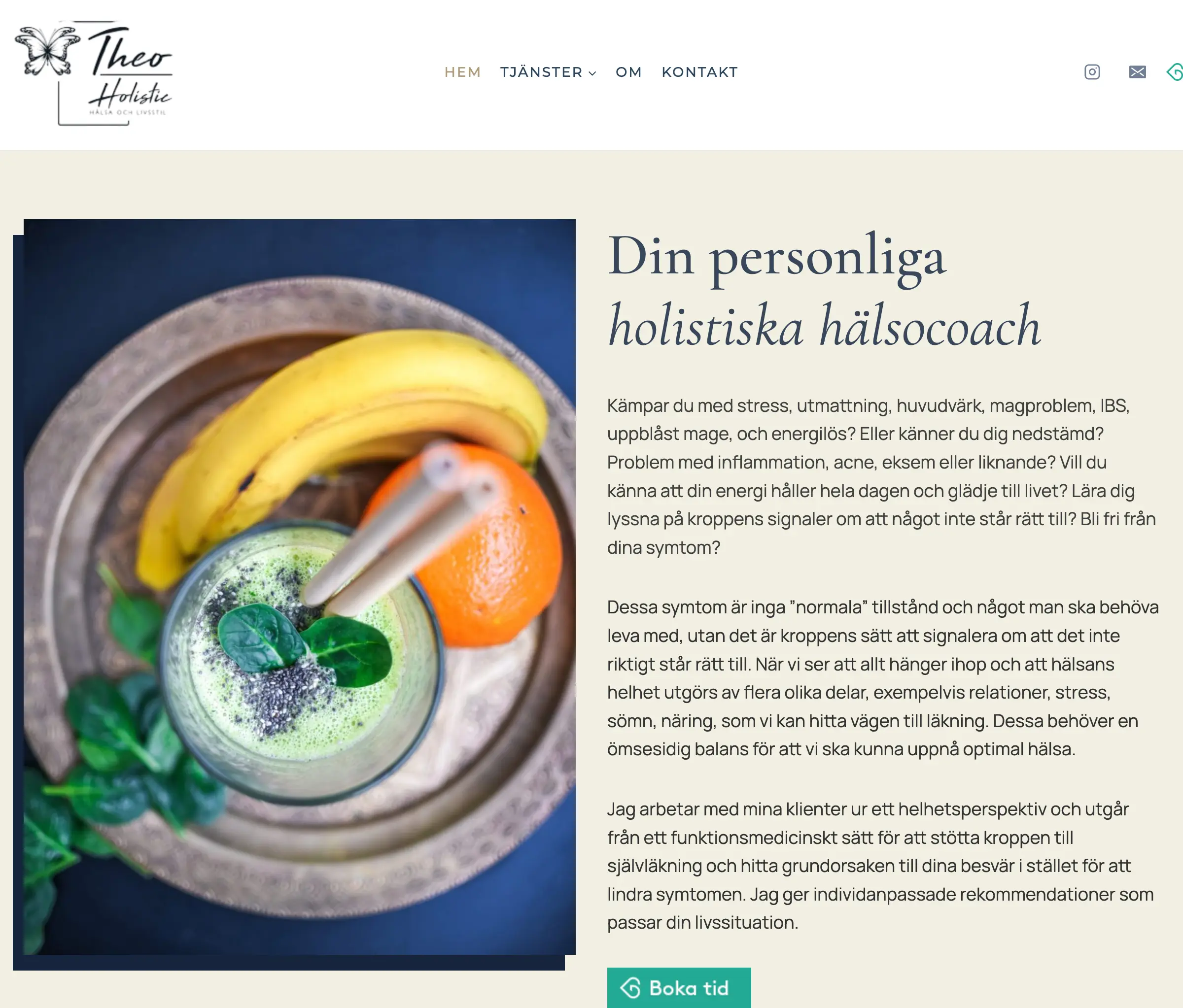 Theoholistics logotyp på beige bakgrund